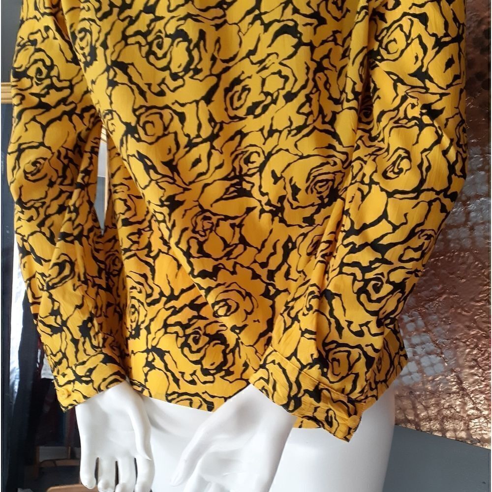 Vintage Abstract Print Button Down Shirt - Picture 11 of 11
